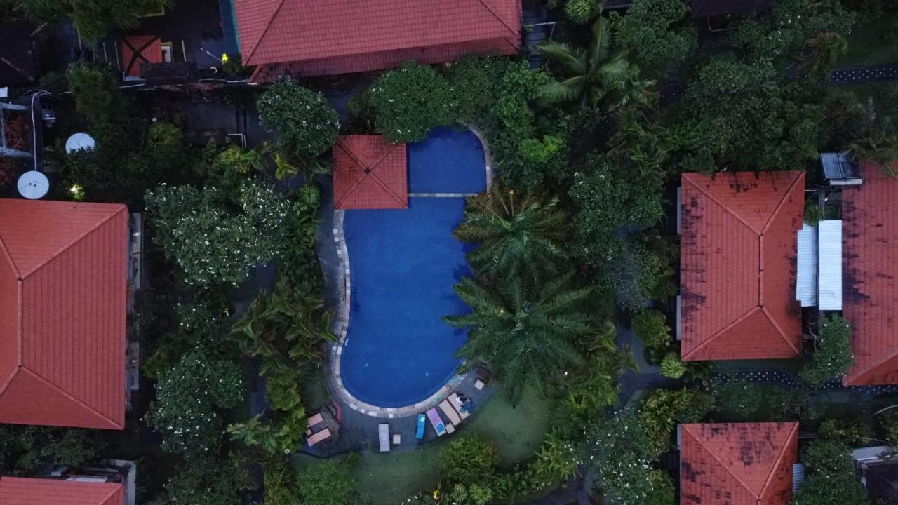 Three Brothers Bungalows & Villas Legian  Exterior photo